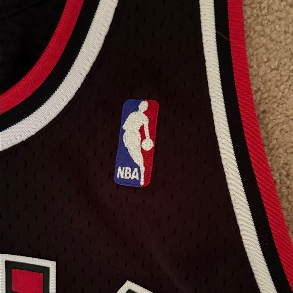 Brand New Mitchell & Ness Scottie Pippen Black Jersey - Picture 5 of 9